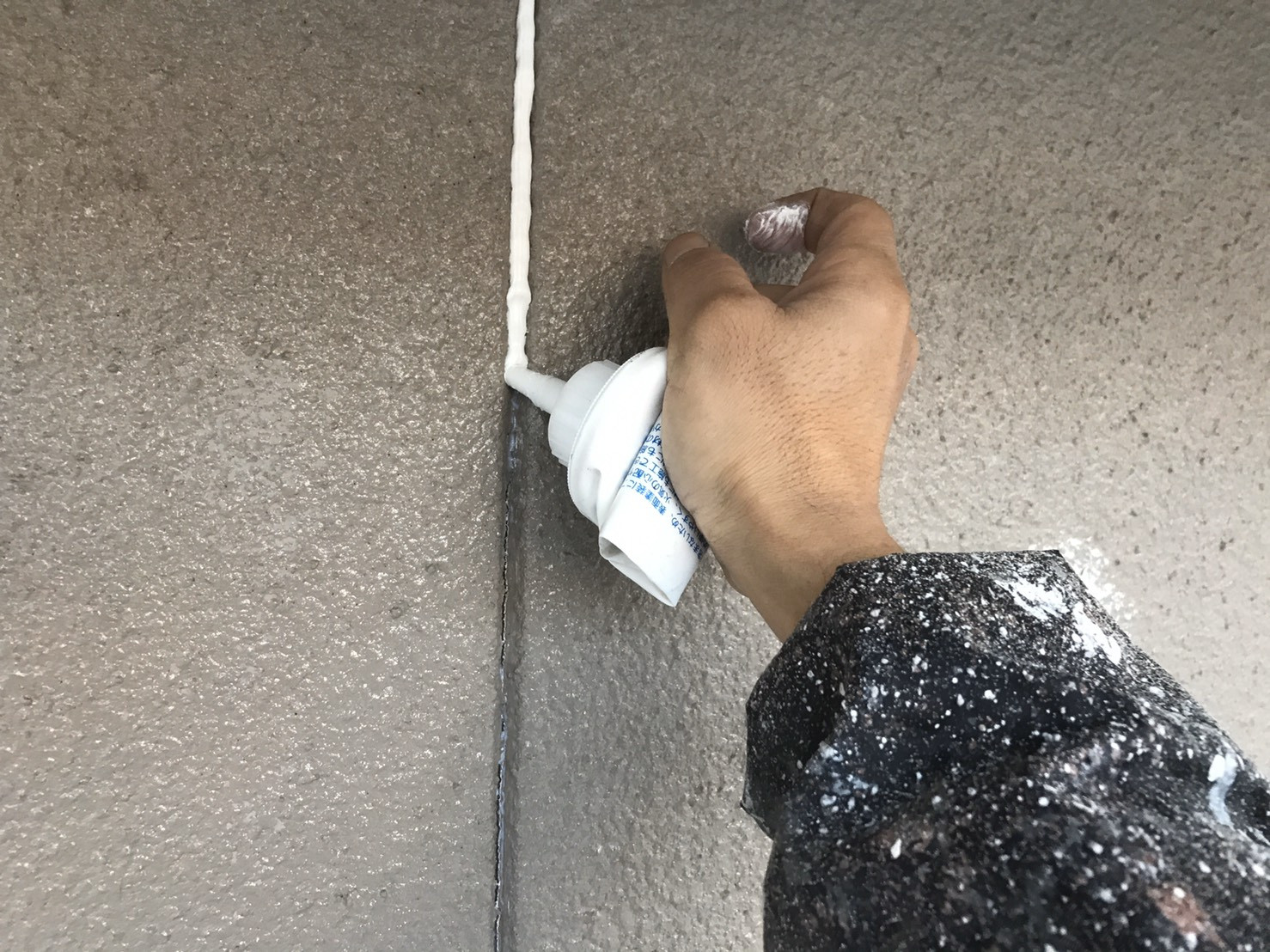 外壁塗り替えの費用は高い？高松市のユウ建装にお任せください！